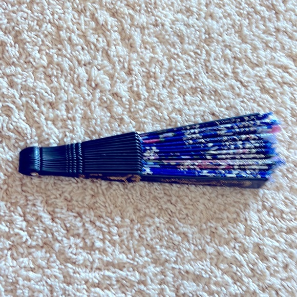 Blue fan - Picture 2 of 4